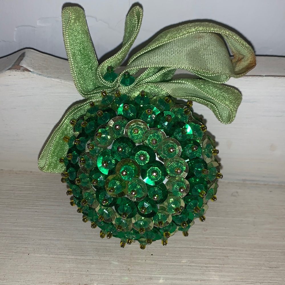 Vintage Christmas Push Pin Ornament
